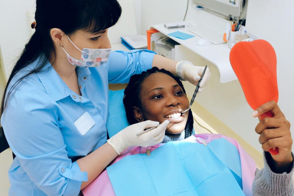 dentysta 30 Ile kosztują licówki na zęby i od czego zależy cena
